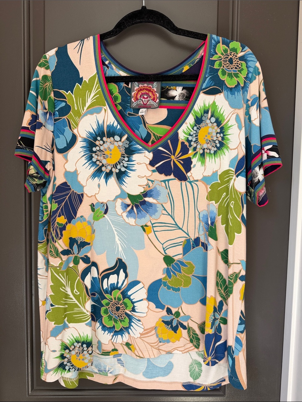 Johnny Was Floral V-Neck Short Sleeve Tee in Blue, Green & Cream XL